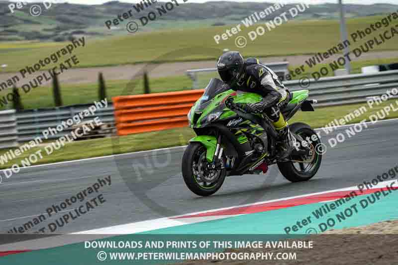 cadwell no limits trackday;cadwell park;cadwell park photographs;cadwell trackday photographs;enduro digital images;event digital images;eventdigitalimages;navarra;no limits trackdays;peter wileman photography;racing digital images;trackday digital images;trackday photos